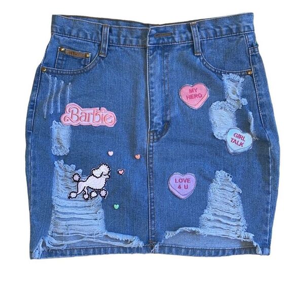 Look Trend GUC 30-in Waist Approximately Size 8/ M Barbie Craft Patches Denim Sk - Picture 1 of 8